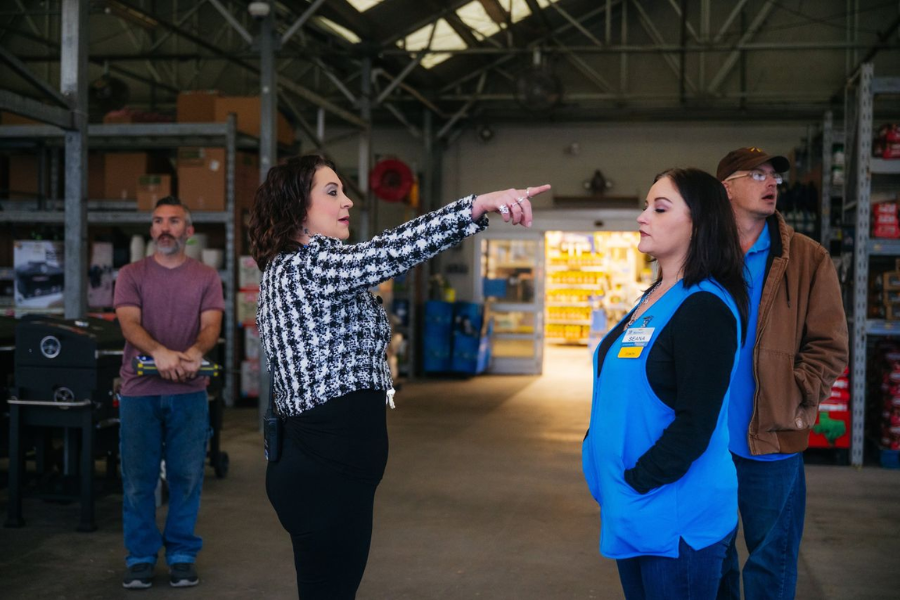 nichole hart walmart manager: A Beacon of Leadership and Impact at Walmart